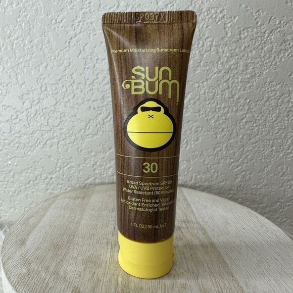 $4 🌙 Sun‎ Bum 🌞 Premium Moisturizing SPF 30 NEW - Picture 1 of 6